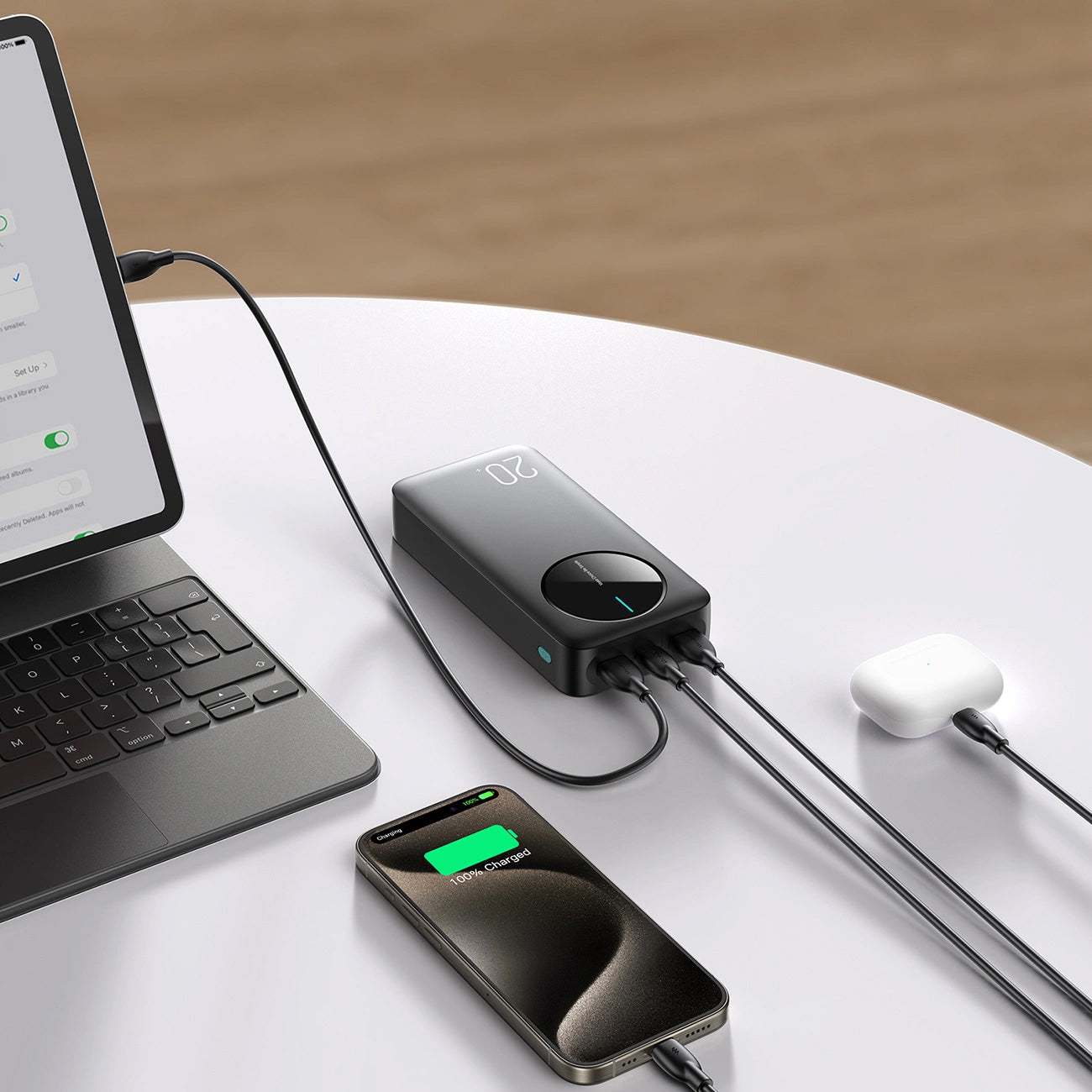 Ulkoinen akku Joyroom JR-PBF14, 20000mAh, 12W, 1 x USB-C - 2 x USB-A, Musta