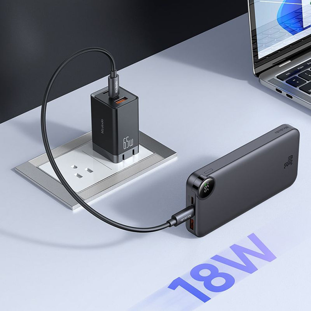 Ulkoinen akku McDodo MC-3850 Display, 10000mAh, 30W, QC + PD, 1 x USB-A - 2 x USB-C, Musta