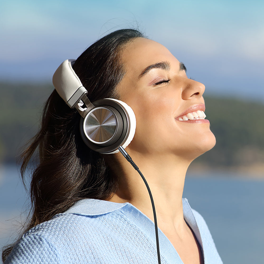 USB-C - 3.5mm BWOO BO-AUX066 -audiokaapeli, 1.2m, Musta