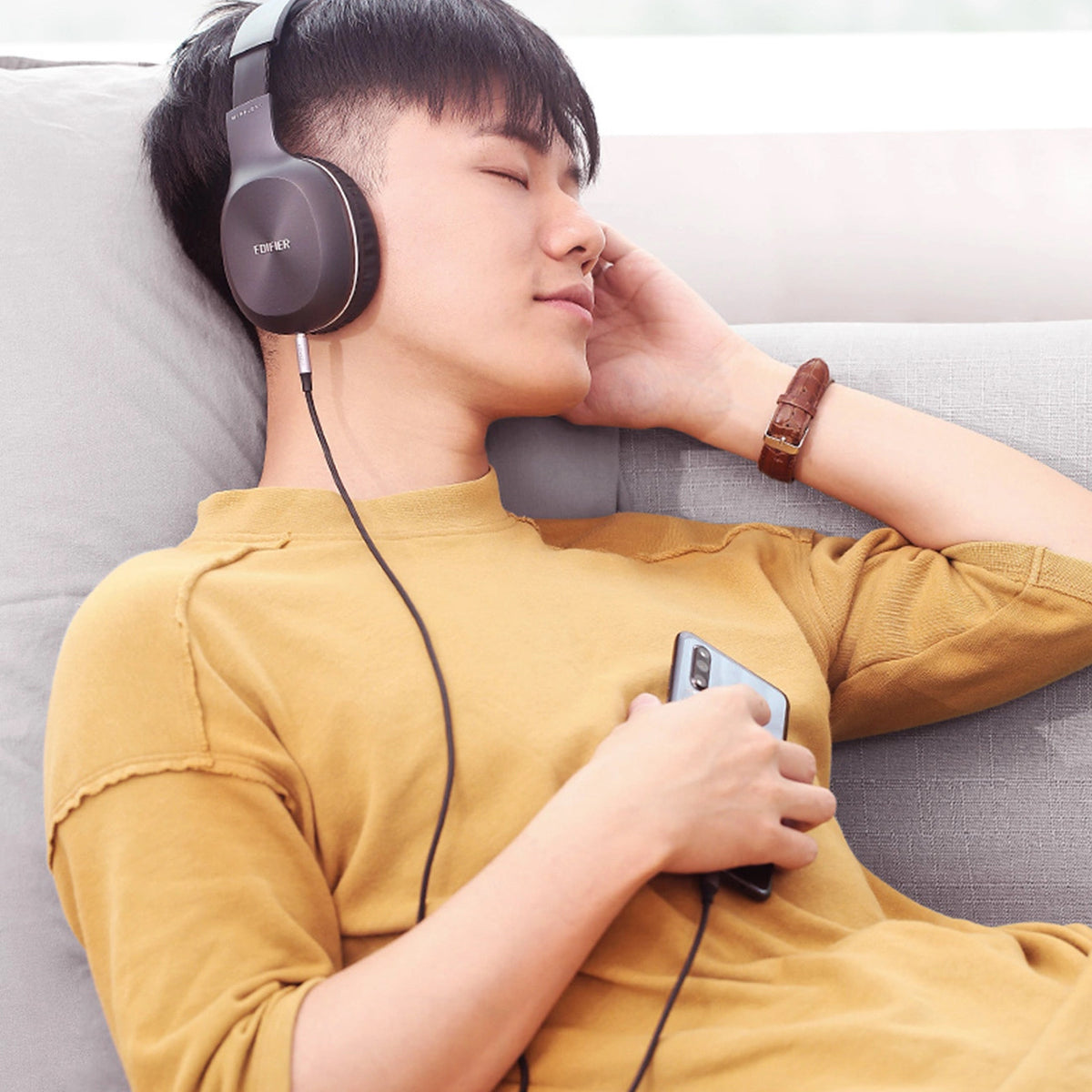 USB-C - 3.5mm UGREEN AV143 -audiokaapeli, 1m, Harmaa