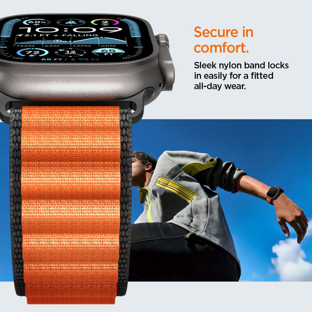Spigen WBF1 -ranneke Apple Watch 49mm / 46mm / 45mm / 44mm -sarjalle, Musta Oranssi AMP10145