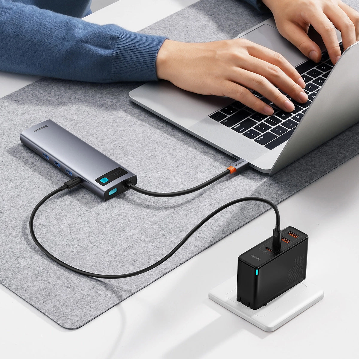 Hub USB-C Baseus Metal Gleam, 3 x USB-A 3.0 - 1 x USB-A - 1 x USB-C - 1 x HDMI - 1 x VGA - 1 x Jack 3.5mm - 1 x RJ45 - 1 x SD - 1 x microSD, Harmaa