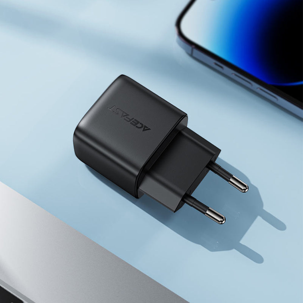 Acefast A116 Display -verkkolaturi, 35W, 3A, 1 x USB-A - 1 x USB-C, Musta