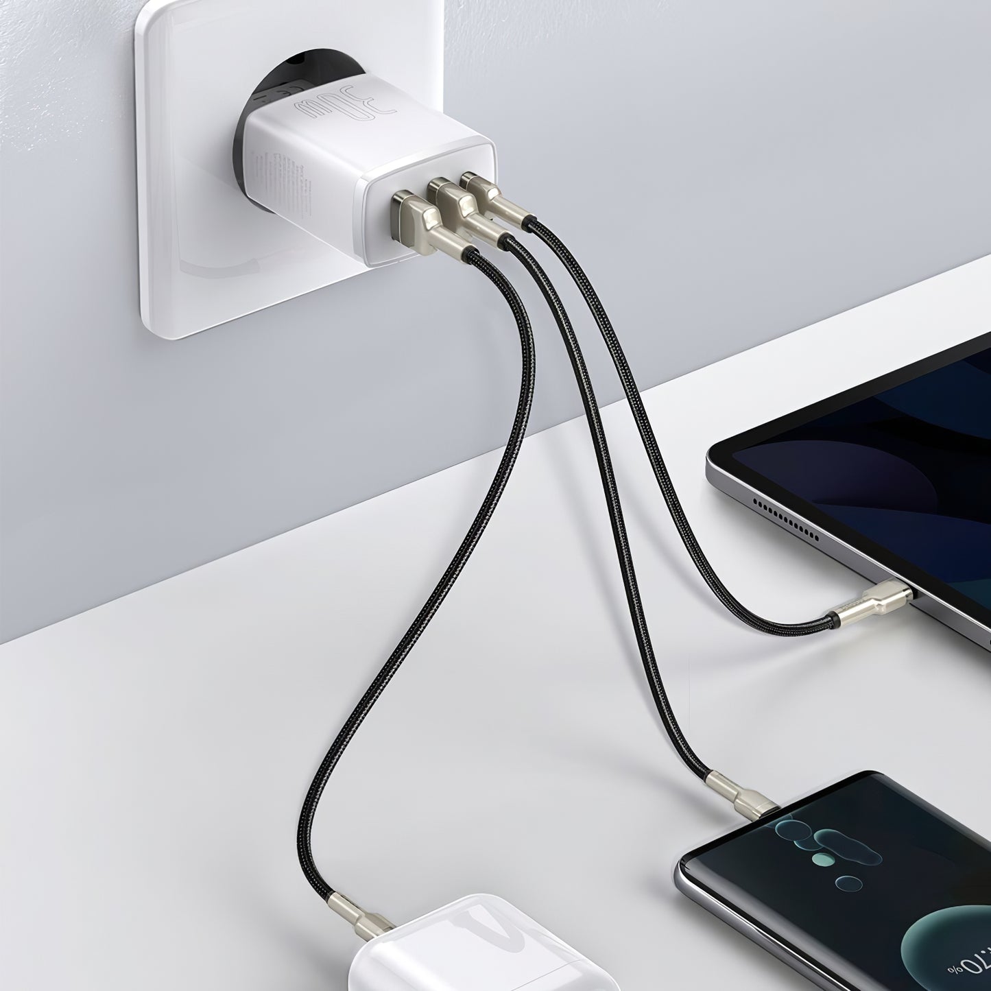 Verkkolaturi Baseus Compact, 30W, 1 x USB-C - 2 x USB-A, valkoinen CCXJ-E02