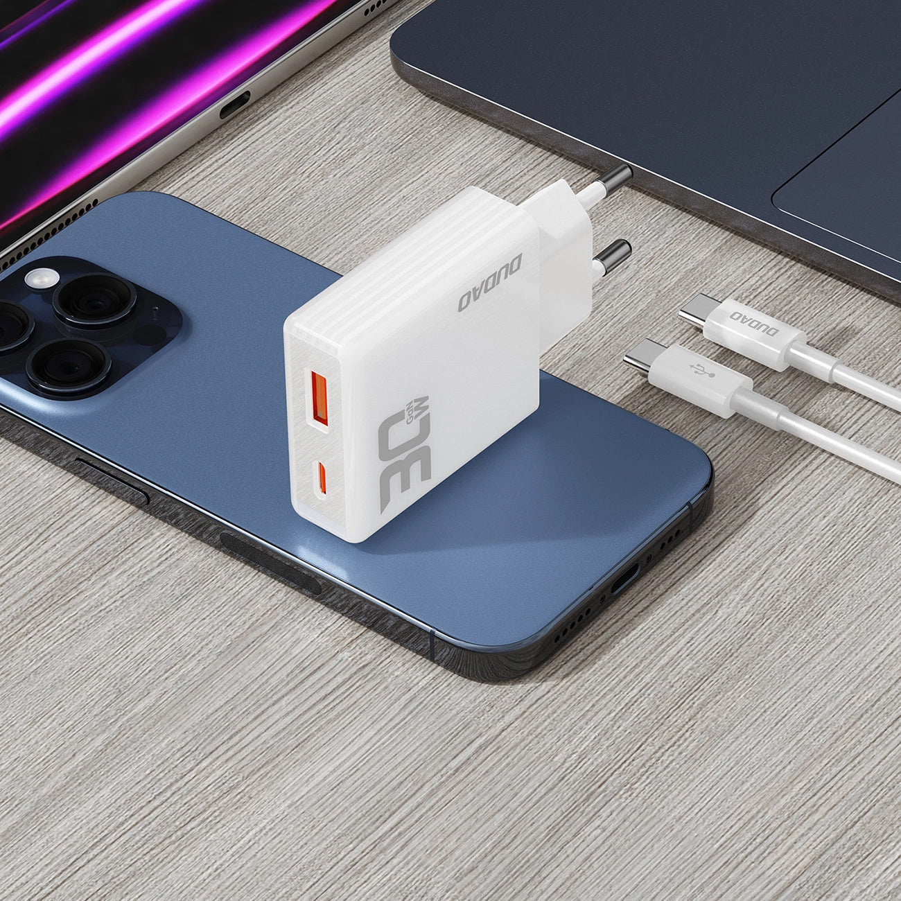 Dudao A30EUT USB-C-kaapeliverkkolaturi, 30W, 3A, 1 x USB-A - 1 x USB-C, valkoinen