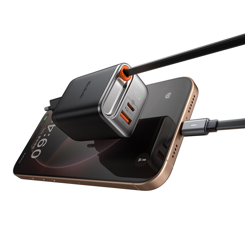 Verkkolaturi USB-C-kaapelilla McDodo CH-4281 FreeGo Display, 40W, 3A, 1 x USB-A - 1 x USB-C, Musta