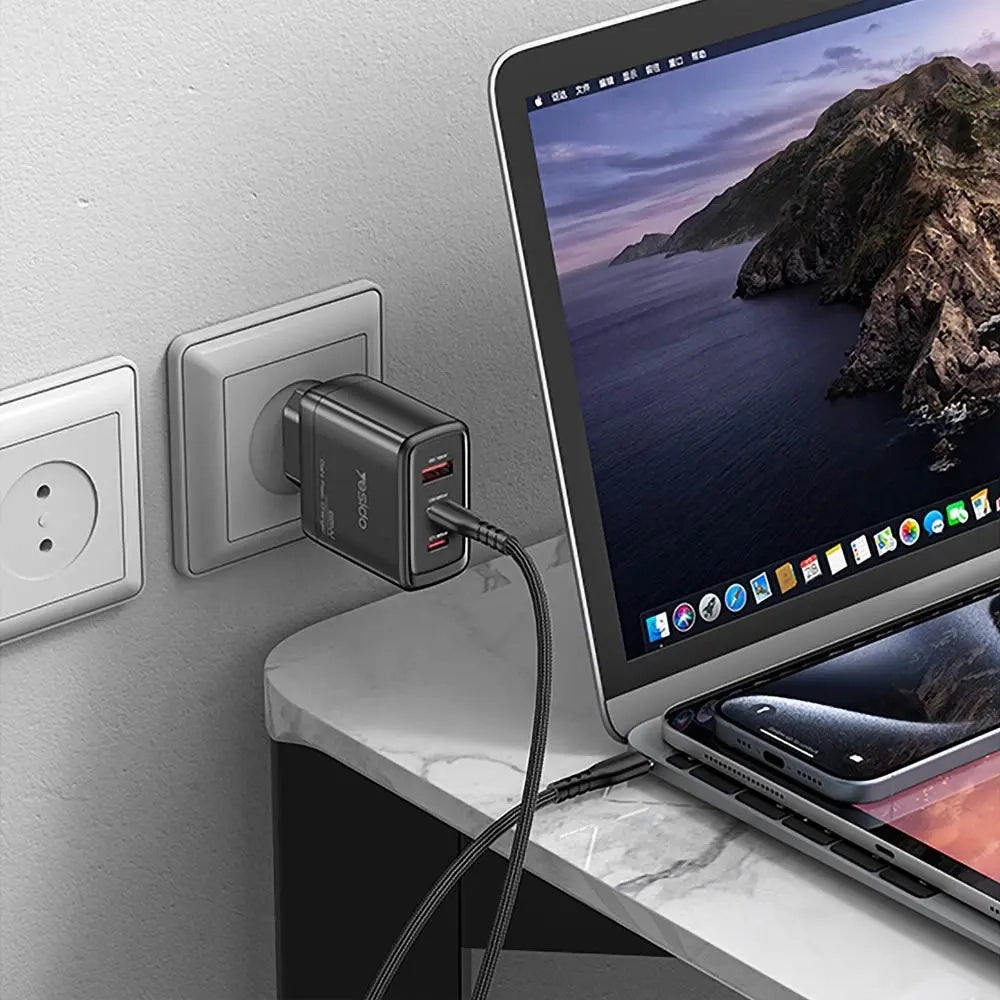 Verkkolaturi USB-C-kaapelilla Yesido YC144C, 65W, 3.25A, 1 x USB-A - 2 x USB-C, Musta