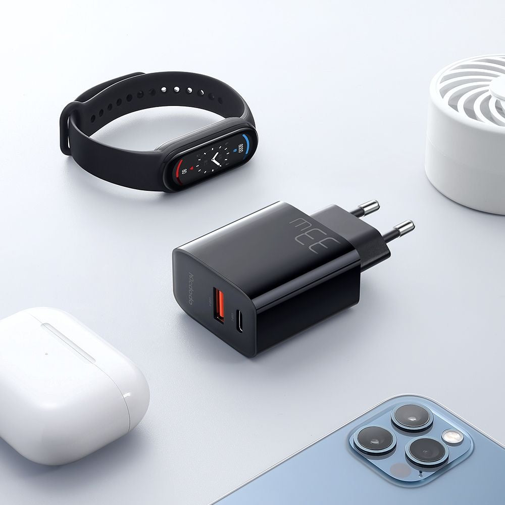 McDodo CH-0921 -verkkolaturi, 33W, 3A, 1 x USB-A - 1 x USB-C, Musta