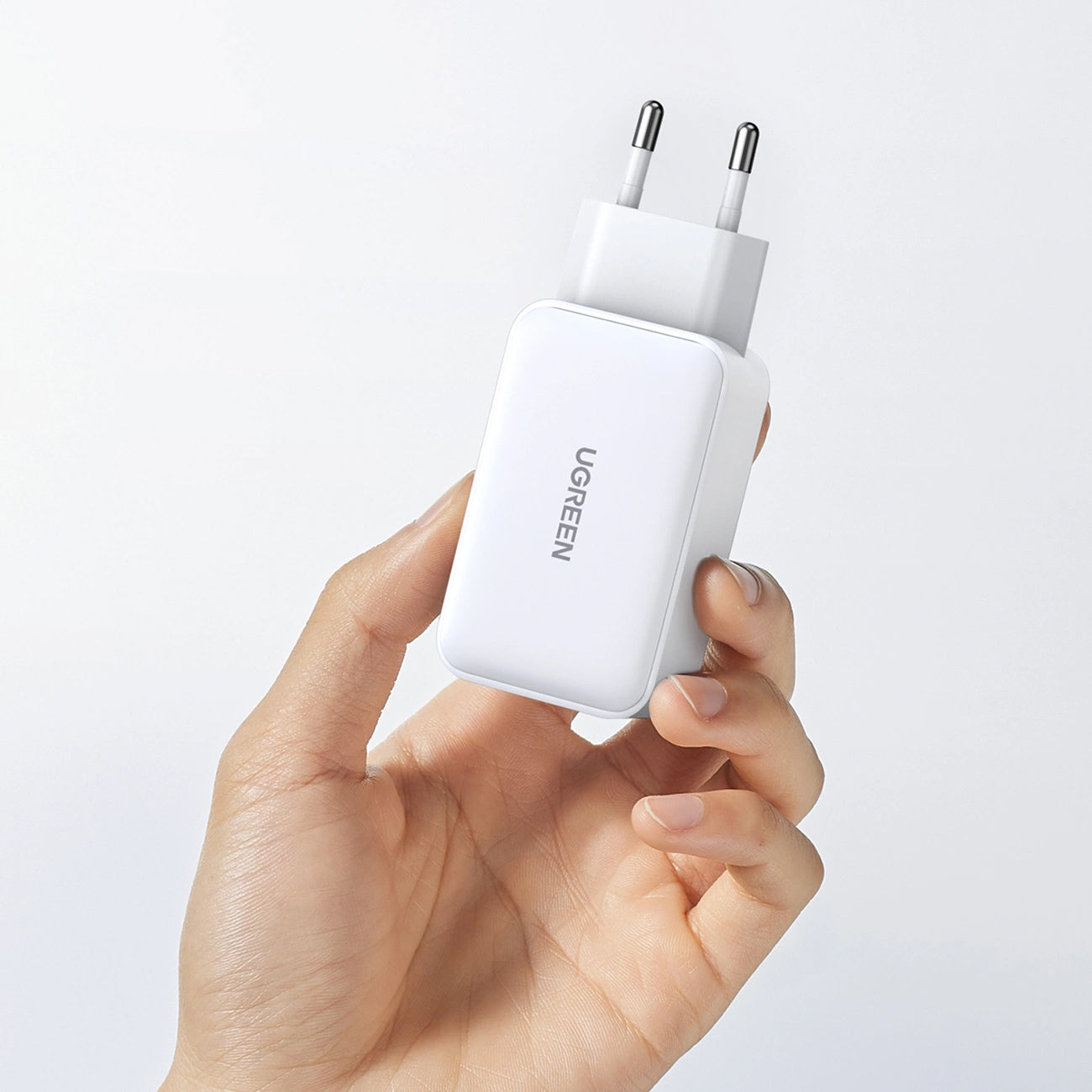Verkkolaturi UGREEN CD244, 65W, 3A, 1 x USB-A - 2 x USB-C, valkoinen