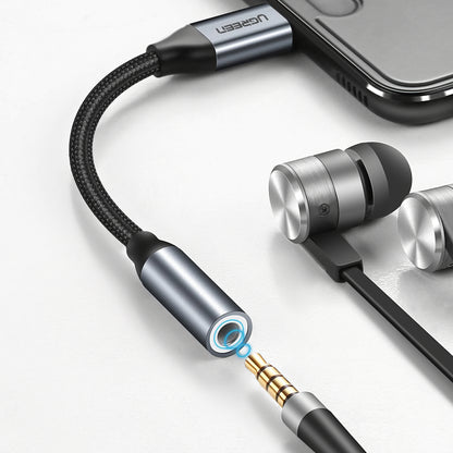 Audioadapteri USB-C - 3.5mm UGREEN AV142, Harmaa