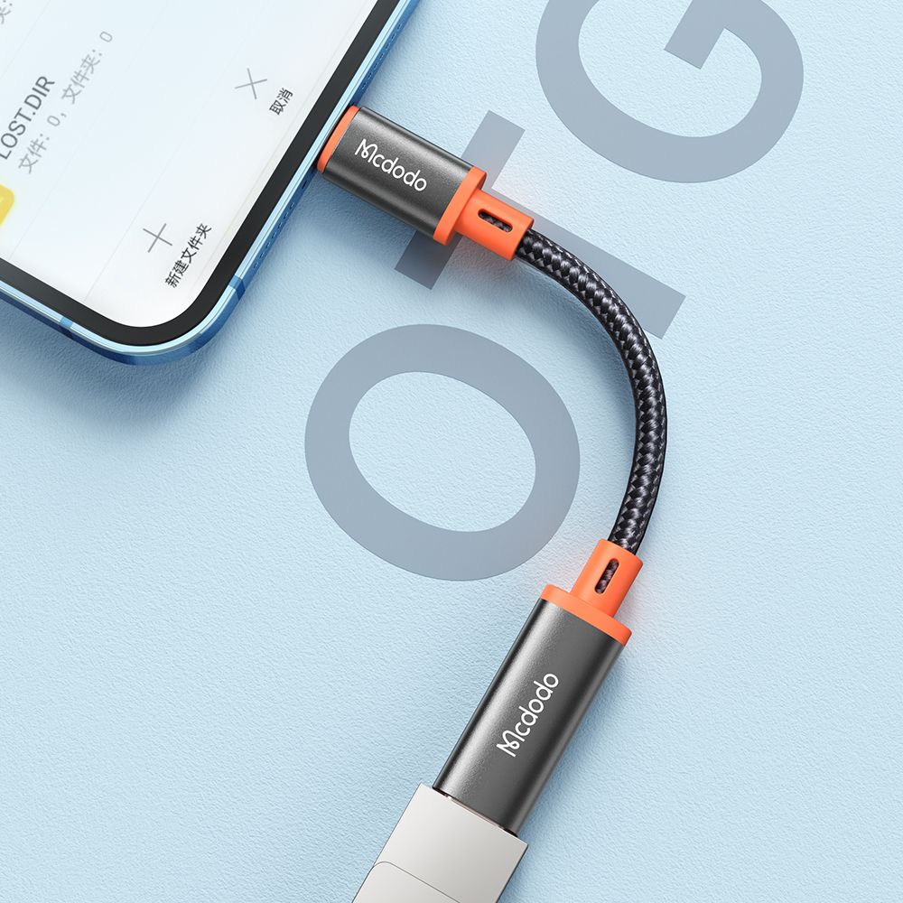 USB-C - Lightning McDodo CA-1440 -datan ja latauksen sovitin, Musta