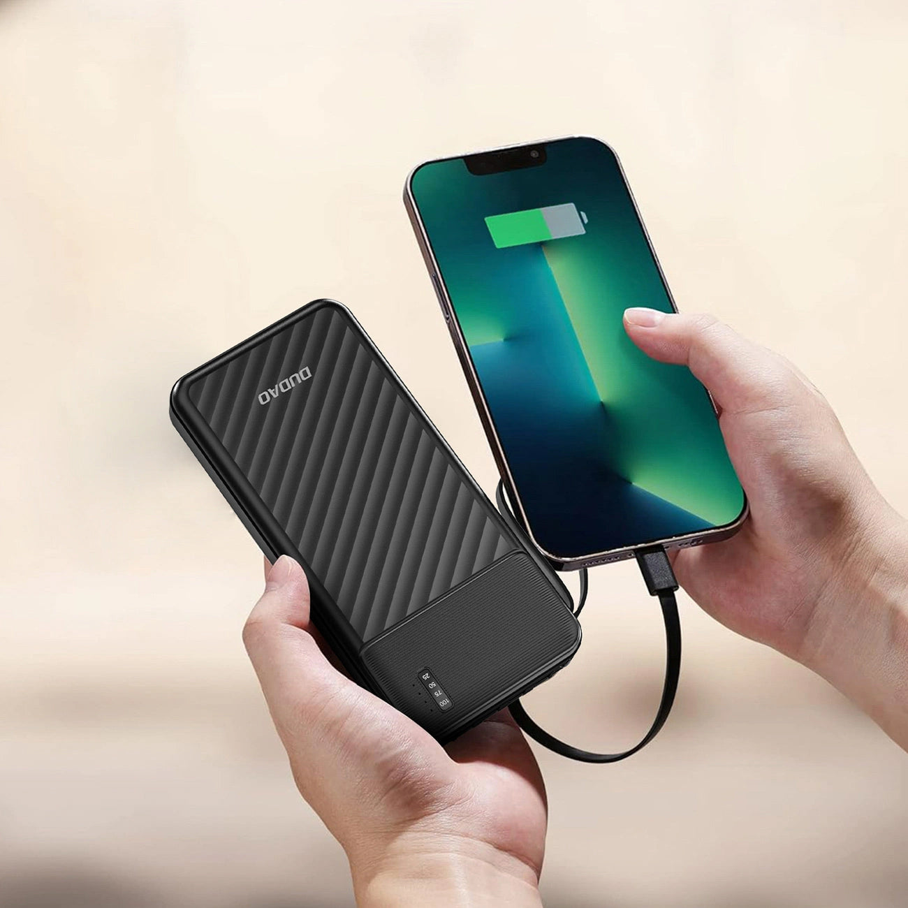 Dudao K11 Ulkoinen Akku, 10000mAh, 10W, 1 x Lightning - 1 x microUSB - 1 x USB-A - 1 x USB-C, Musta
