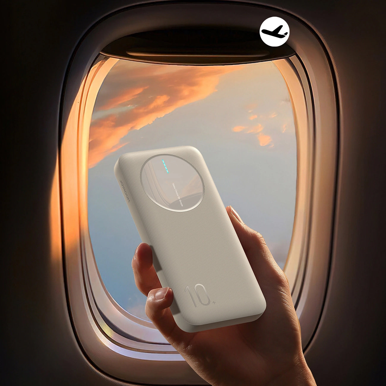 Ulkoinen akku Joyroom JR-PBF12, 10000mAh, 12W, 1 x USB-C - 2 x USB-A, Valkoinen