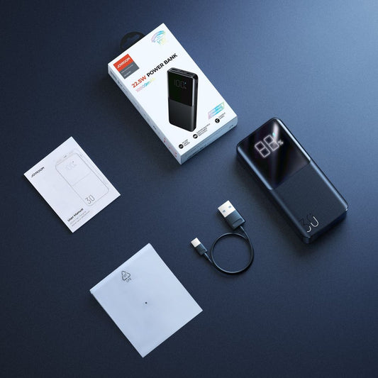 Joyroom JR-QP193 Ulkoinen Akku, 30000mAh, 22.5W, QC + PD, 1 x USB-C - 2 x USB-A, Musta