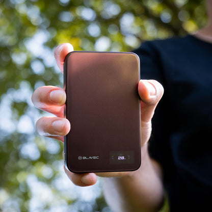 Blavec BJ-04 Slim langaton varavirtalähde, 10 000 mAh, 22,5 W, PD + FQI, 1 x QI – 1 x USB-C, violetti