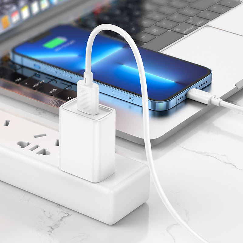 USB-A - Lightning HOCO X88 tiedonsiirto- ja latauskaapeli, 18W, 2m, valkoinen