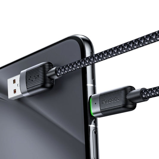 USB-A - USB-C McDodo CA-5650 itsestään käämittyvä data- ja latauskaapeli, 66W, 1.2m, Musta