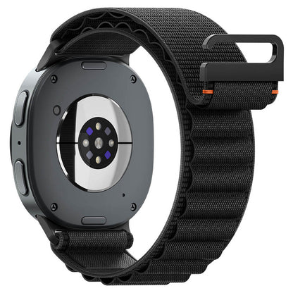 Spigen WBF1 -ranneke Samsung Galaxy Watch9 / Watch8 / Watch8 Classic -sarjoille, musta AMP11607