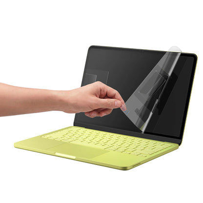 Spigen GlastR Slim -näytönsuoja Apple MacBook Neo 13 tuumaa varten, karkaistu lasi, musta AGL11669