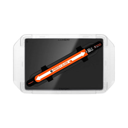 Spigen GlastR EZ FIT Anti-Glare FC -suojakalvo Tesla Y (2026 / 2025) / 3 (2026 / 2025 / 2024) -navigointinäyttöön, karkaistu lasi AGL07152