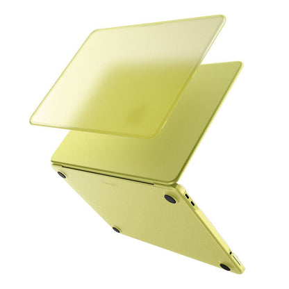 Spigen Airskin -kotelo Apple MacBook Neo 13 tuumaa varten, satiinikeltainen ACS11544