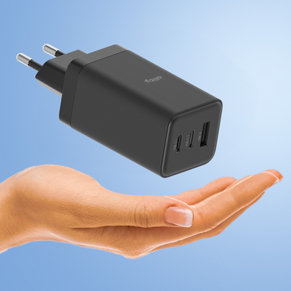 Allity-verkkolaturi. ATC-01-65WACC Fast, 65W, 3.25A, 1 x USB-A - 2 x USB-C, Musta