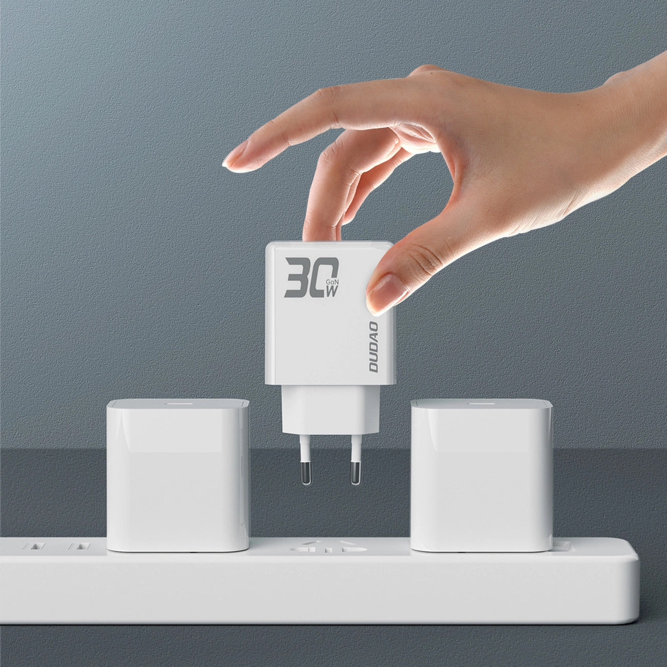 Dudao A30EUL verkkolaturi Lightning-kaapelilla, 30W, 3A, 1 x USB-A - 1 x USB-C, valkoinen 
