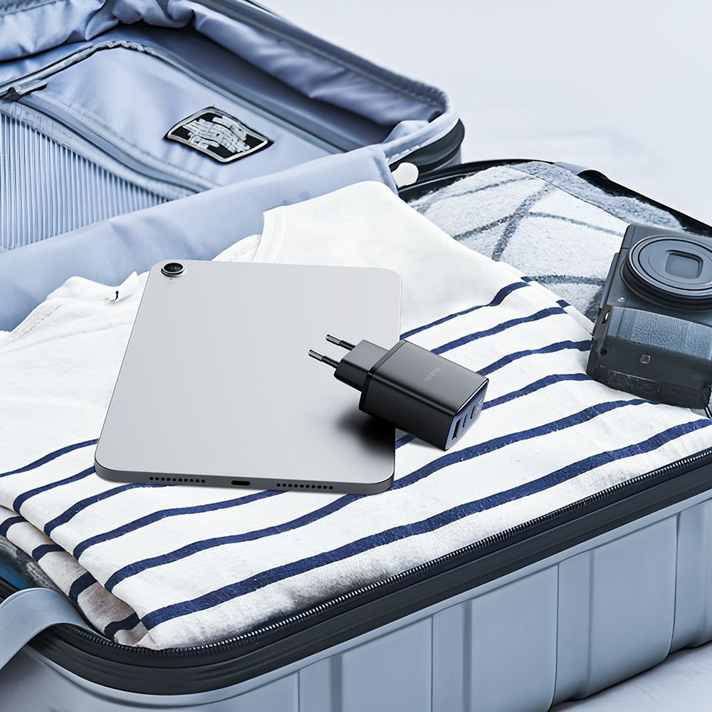 McDodo CH-2180 Display -verkkolaturi, 30W, 3A, 1 x USB-A - 2 x USB-C, Musta