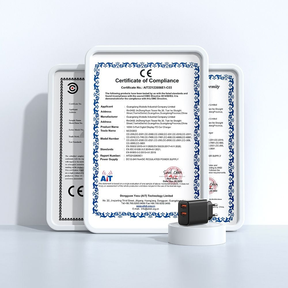 McDodo CH-5070 Beryllium -verkkolaturi, 12W, 2.4A, 2 x USB-A, Musta