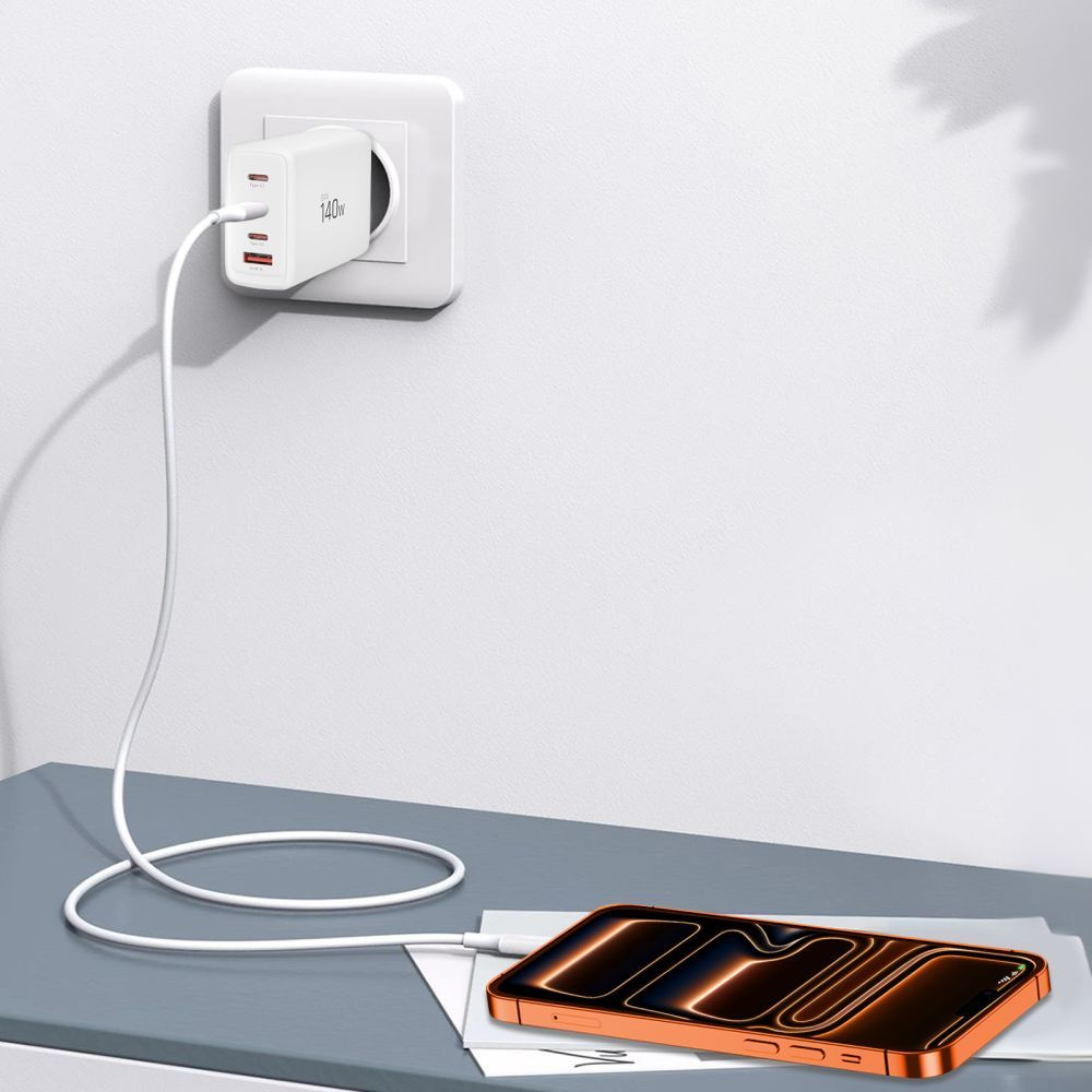 Tech-Protect NC140W-GAN verkkolaturi, 140W, 5A, 1 x USB-A - 3 x USB-C, Valkoinen