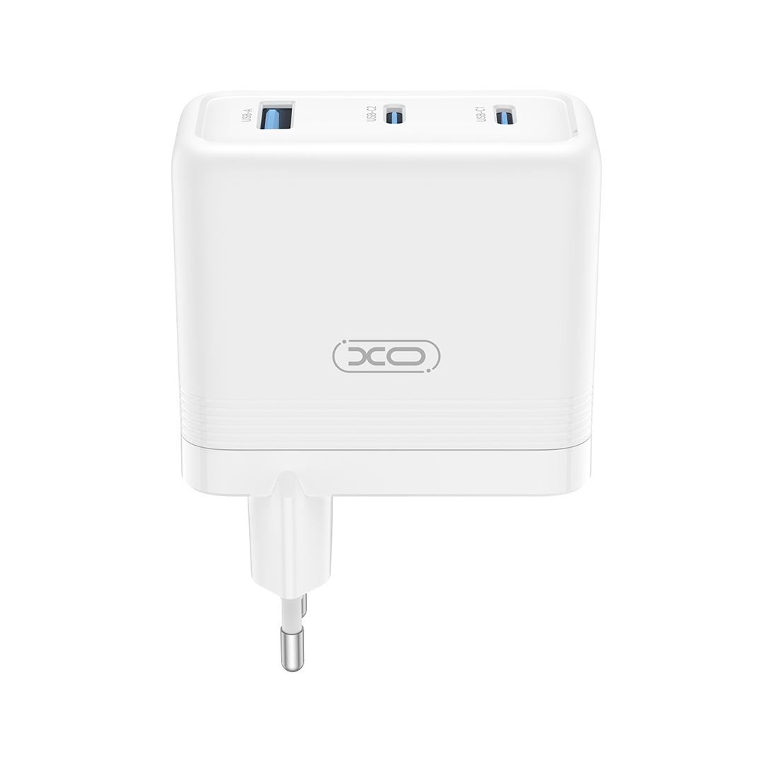 XO Design CE35 -verkkolaturi, 100W, 5A, 1 x USB-A - 2 x USB-C, Valkoinen