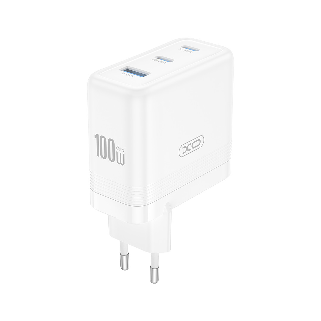 XO Design CE35 -verkkolaturi, 100W, 5A, 1 x USB-A - 2 x USB-C, Valkoinen