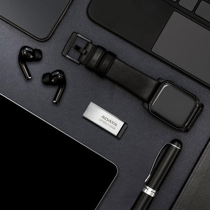 Ulkoinen USB-A 3.2 -muisti Adata UR350, 32 Gt UR350-32G-RSR/BK