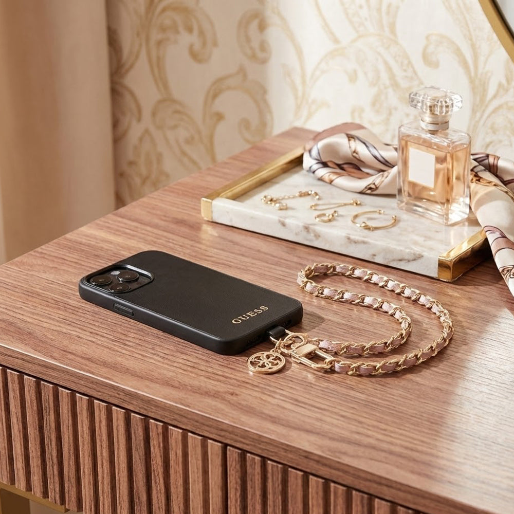Guess Saffiano 4G Charm -puhelinnyöri, Musta